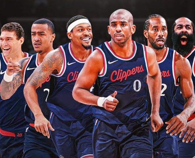 遭巴萨压制5年+20战20负丢81球！皇马女足争议3-1翻身 裁判明着黑