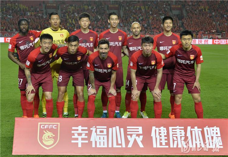 震惊+1！美记：我本以为保罗是快船队史首个退役球衣的球员