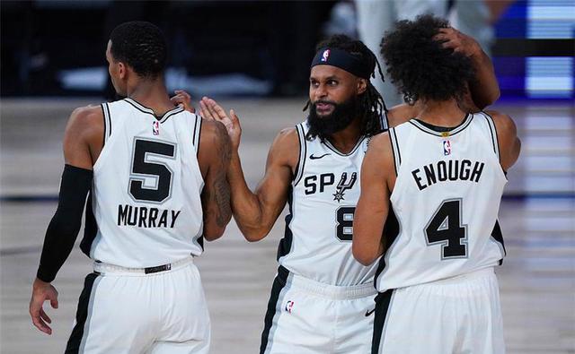 欧洲冠军杯足球联赛： 马德里竞技战胜皇家马德里