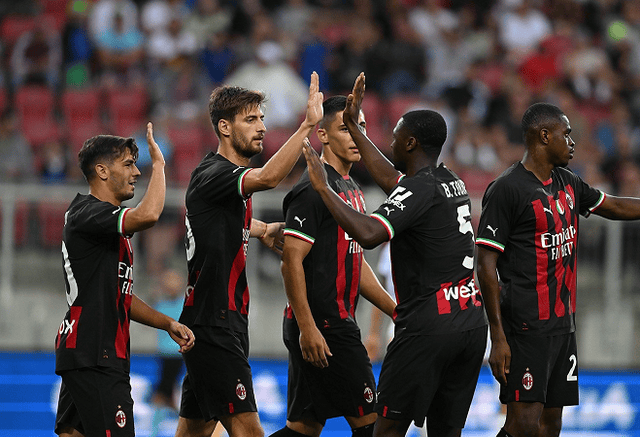 06年季后赛抢7大战科比第四节拒出手引争议