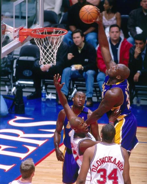 乔·莫尔正式宣布退役，双城队宣布将其 7 号球衣永久退休