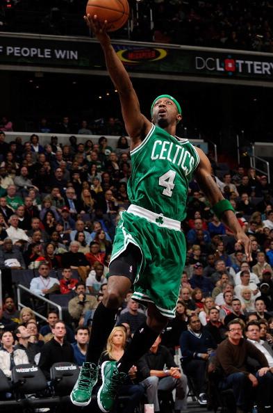 大联盟宣布推行“滑垒修正案”，旨在减少野手碰撞受伤