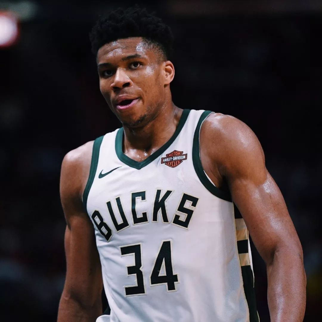 2025 年 12 月 27 日：大联盟官方发布 2026 赛季揭幕战对阵表，道奇将主场对阵响尾蛇